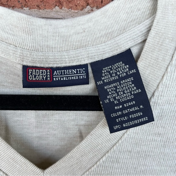 Men’s V-neck sweater vest. beige with navy and brown stripe. Size L - Picture 3 of 5